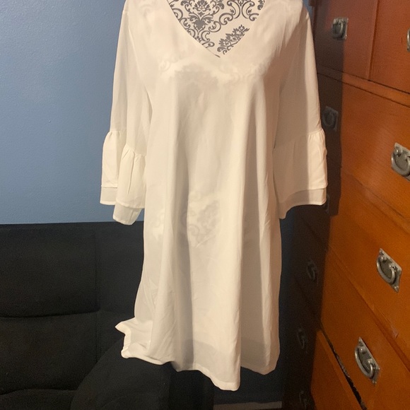 belongsci Dresses & Skirts - Beautiful Belongsci white dress extra large ❤️
